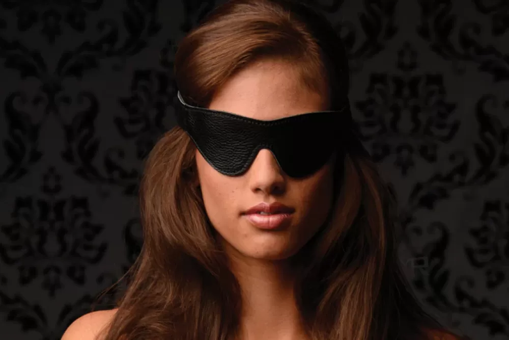 Online Healthy & Active Onyx Leather Blindfold